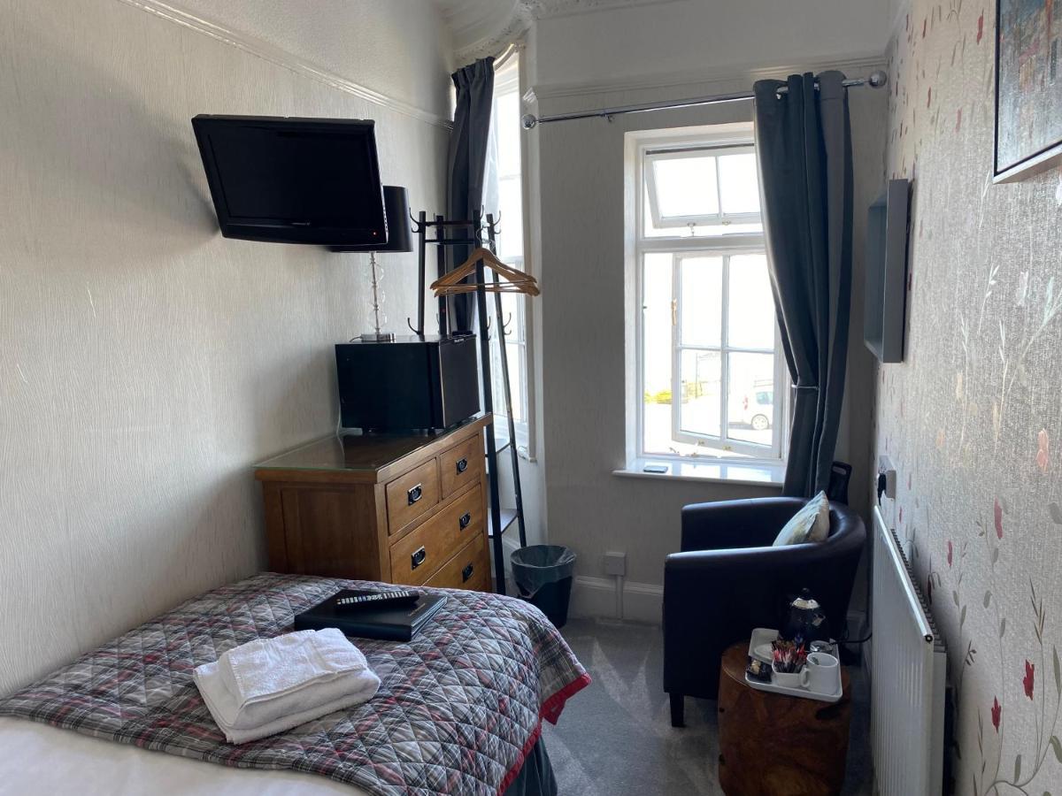 Guest house The Leeway